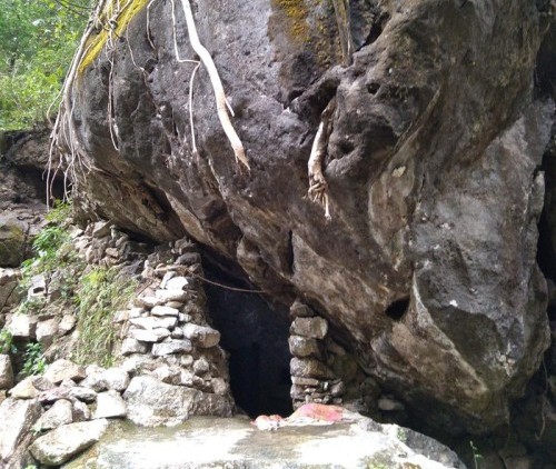 Mauni Baba Cave